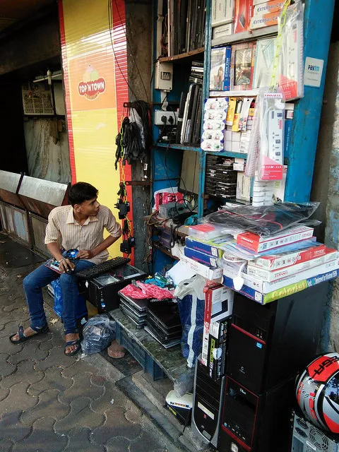 Long Live the Fix-It Man: Confessions from Britain's Repair Bench